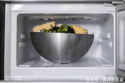 罐子|低欲上瘾的90后女孩,不用姨妈巾、化妆品、一个罐子装8年垃圾