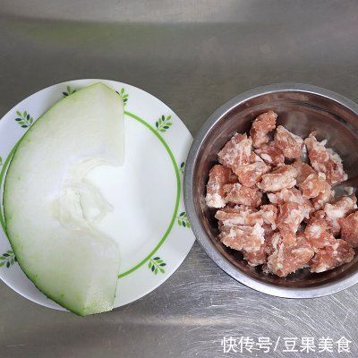 有了它干掉两碗饭不是事!超下饭的 冬瓜丸子汤