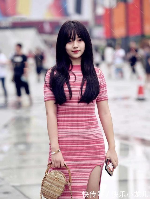 装扮|清雅悠然的连衣裙装扮随时都能绽放魅力，穿出时尚风采，舒适有型