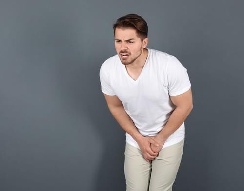 排尿|喝酒后很快排尿，与喝很多酒没有尿意的人，哪种身体好呢？