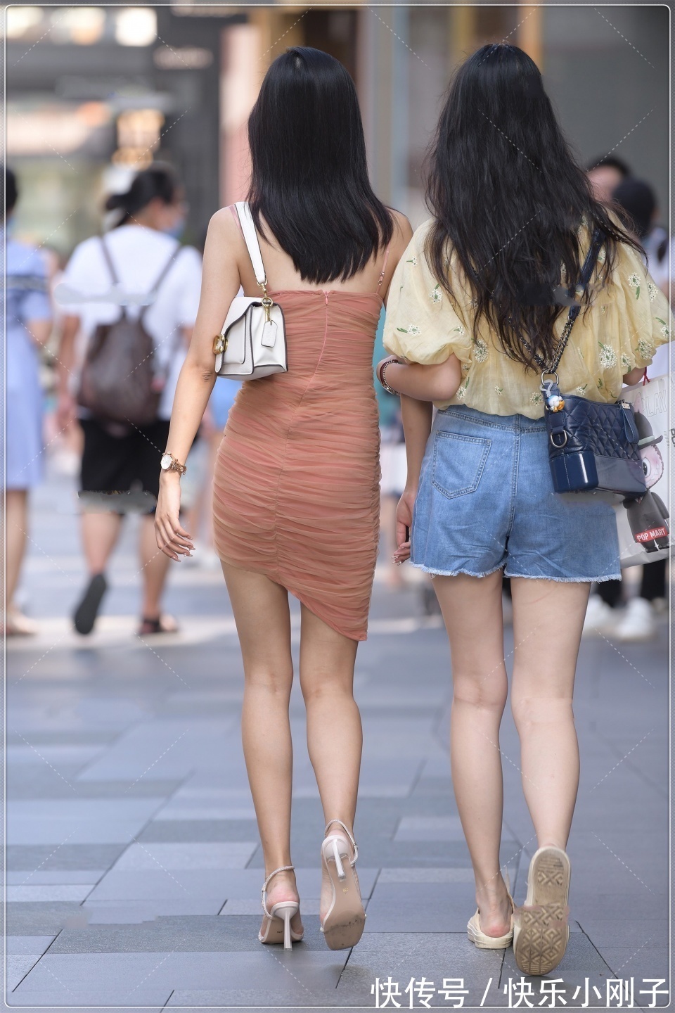 小姐姐|一看知道不是啥“庸脂俗粉”，很想请她一起吃饭，花多少钱都行