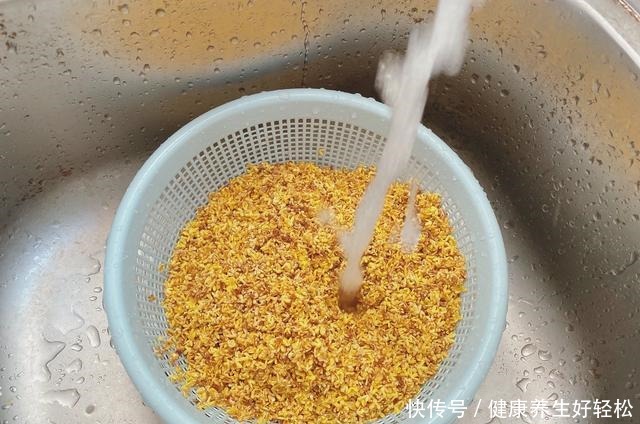 桂花最简单的几种保存方法,学会了一年四季都能吃到桂花做的美食!