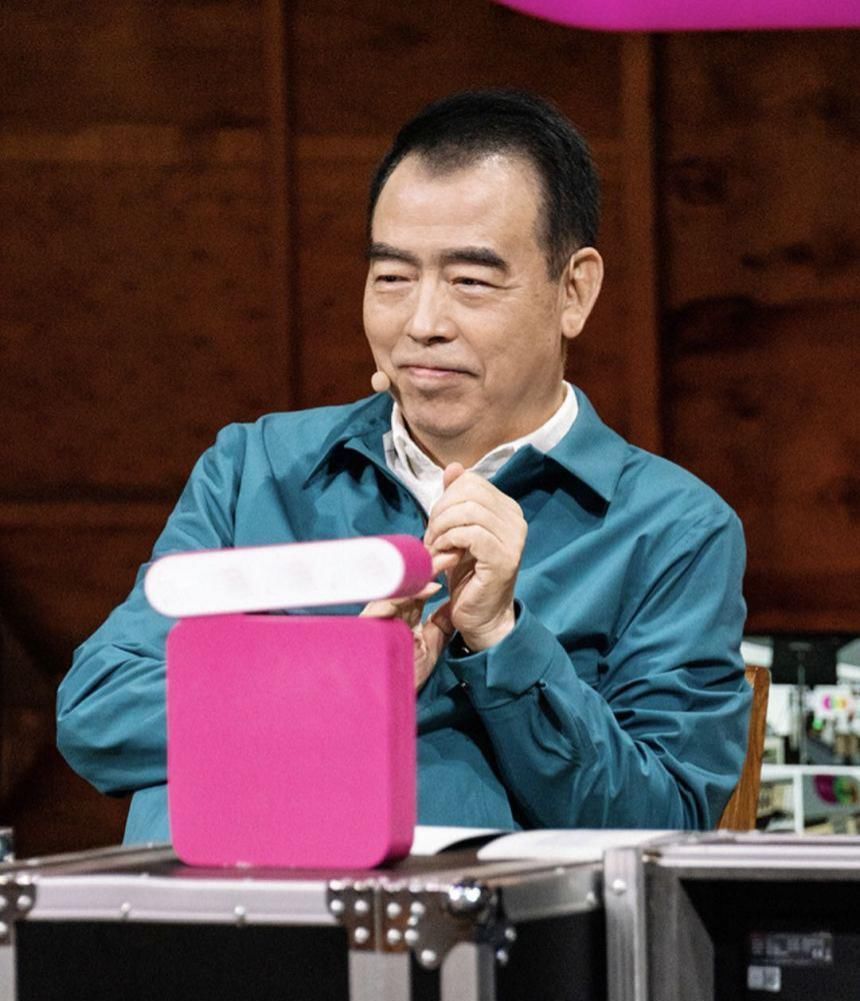 郭敬明口无遮拦,尔冬升愤然离席,导师抱团的遮羞布终于被扯掉