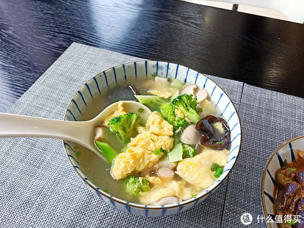 笋干菜|两口子的极简午餐，清淡鲜美极好吃，网友：怎么3个菜？不行