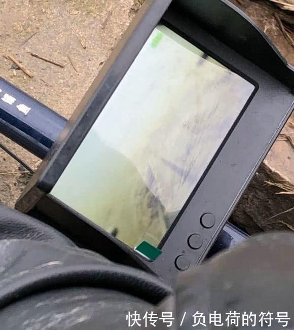 男子在湘江用“可视化锚鱼”几十斤的大鱼接连的上岸,网友能钓光湘江的鱼