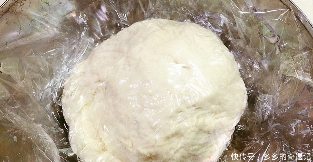 想吃葱油饼不用再去外面买了,教你详细教程,咬一口酥掉渣!