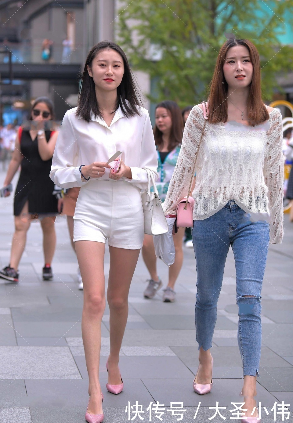 一条线|美女街拍:这就是你们一直追求的骨感美吧,都瘦成一条线了!你们真的喜欢吗