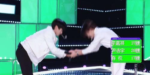 创四，尹浩宇李嘉祥第一次PK平票，第二次差别很大，撑腰摆设吗？