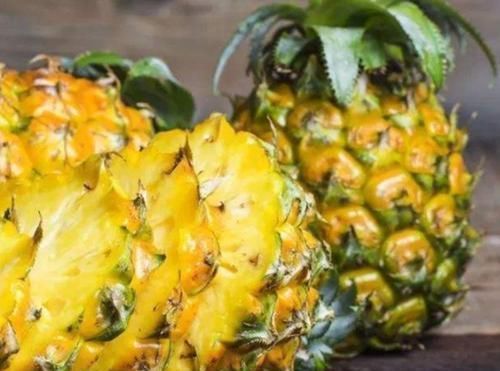 菠萝|肚子和下半身有赘肉的人，推荐多吃4种食物，减脂超快