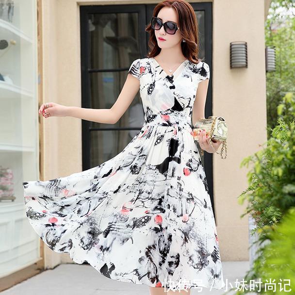 微胖|丰满的女人别怕胖,穿对衣服,你也可以性感又洋气