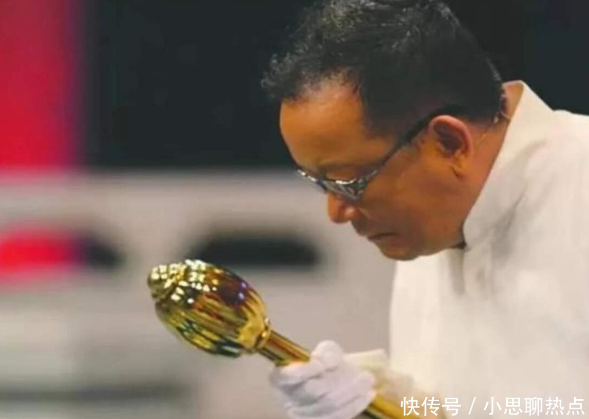  当初，因专家失误导致王刚砸碎2亿文物，最终是如何收场的