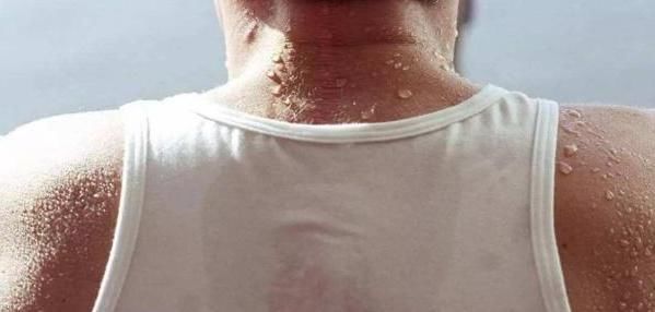 背部总是长痘痘吗?可能是此在“闯祸”,你不要再忽视了!