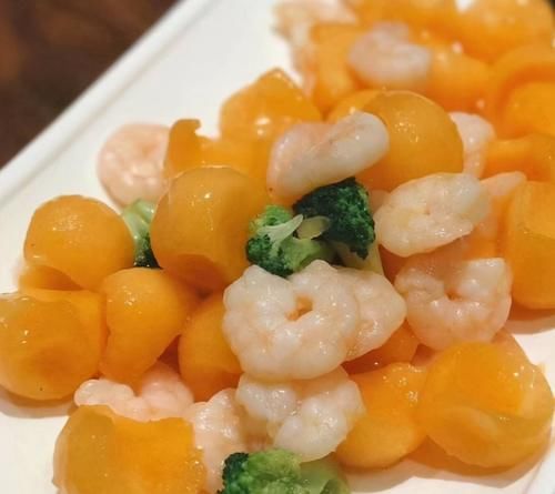 異葉茴芹|夏天不妨多吃3種食物，滋潤皮膚，排毒瘦身，還能提高免疫力！