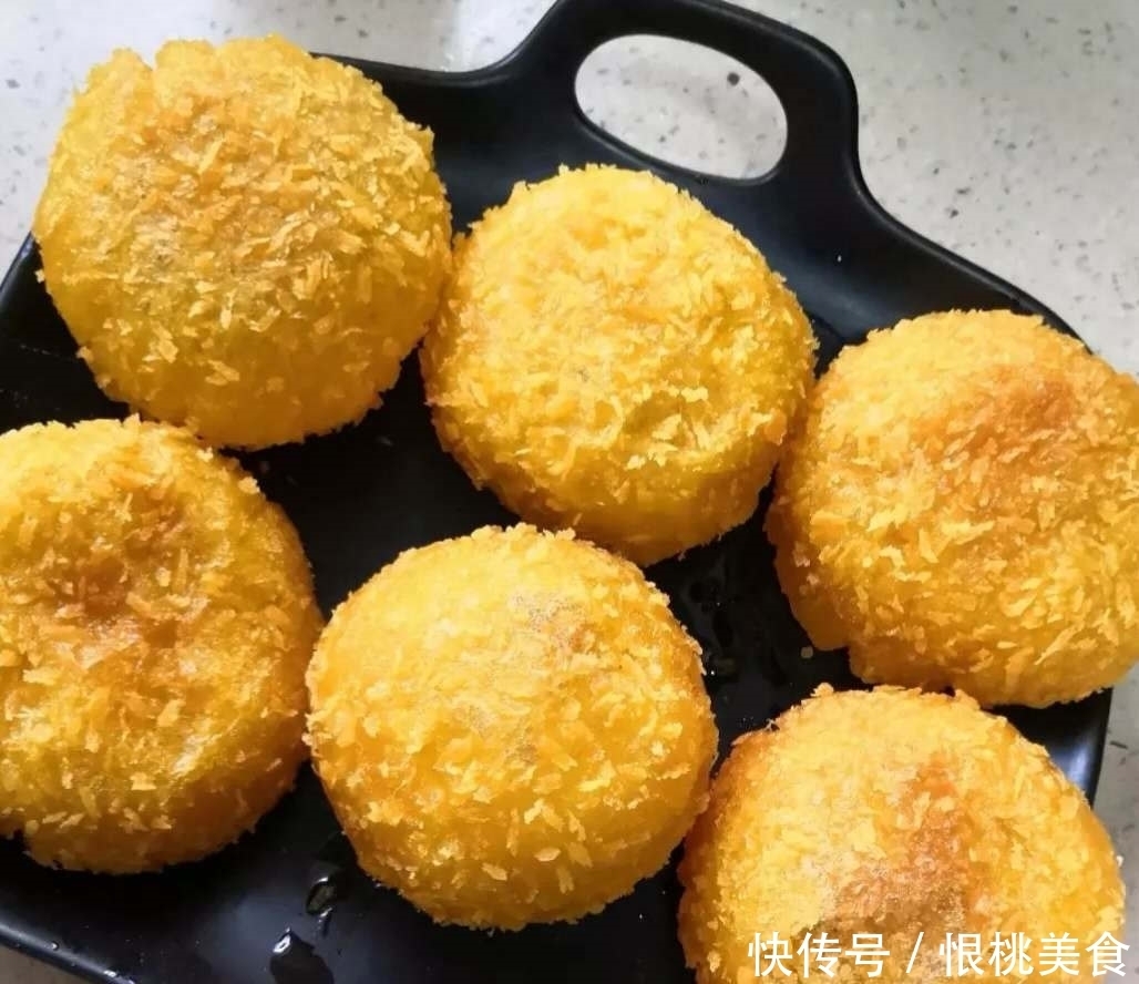 1个胡萝卜,不放面粉,教你做爱吃的胡萝卜饼,天天吃不腻,美味