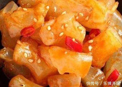  儿子喜欢吃的菜，汤浓味美，软烂入味，一盘上桌没一会就扫光