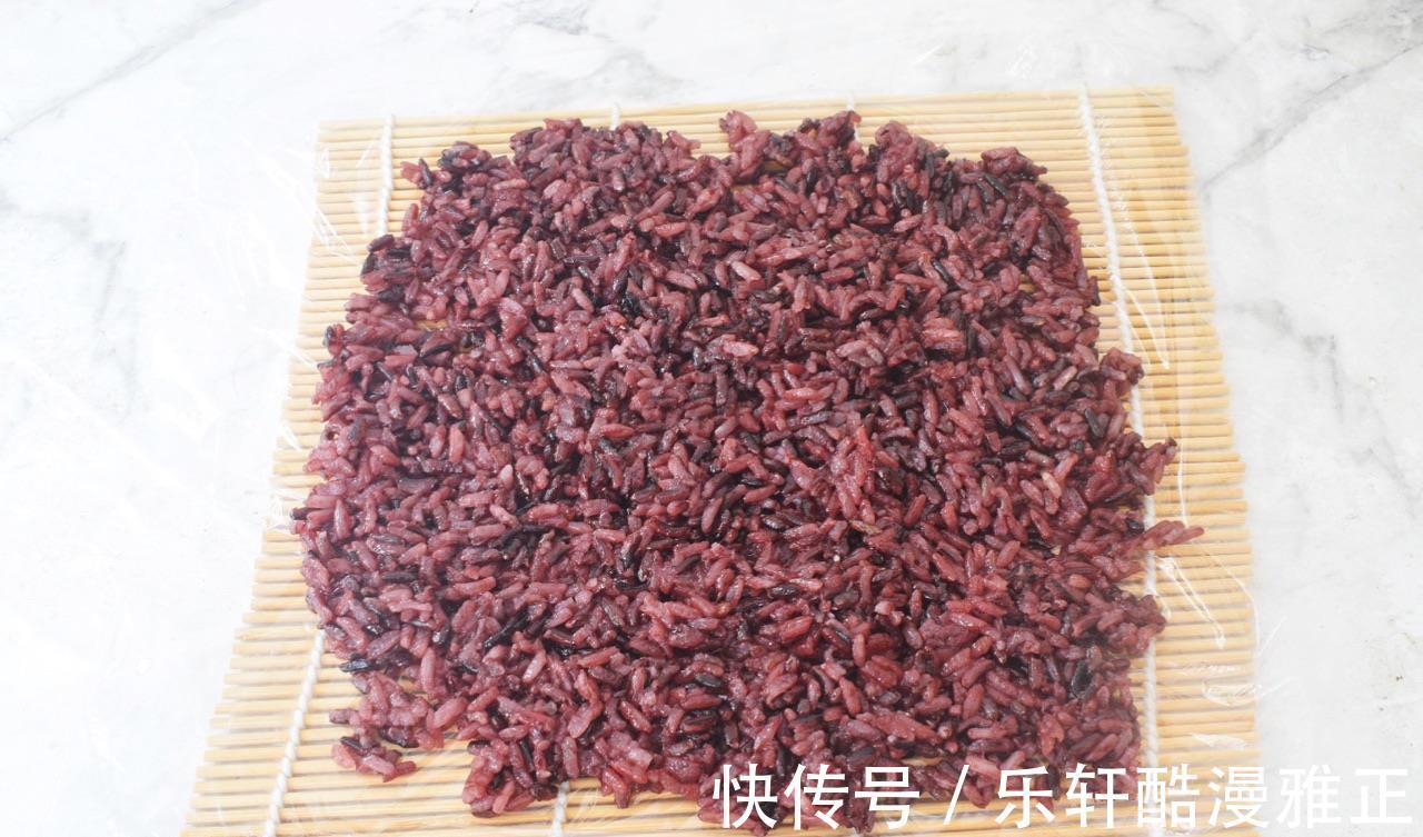 紫米|好吃美味的紫米饭团,制作简单,营养健康