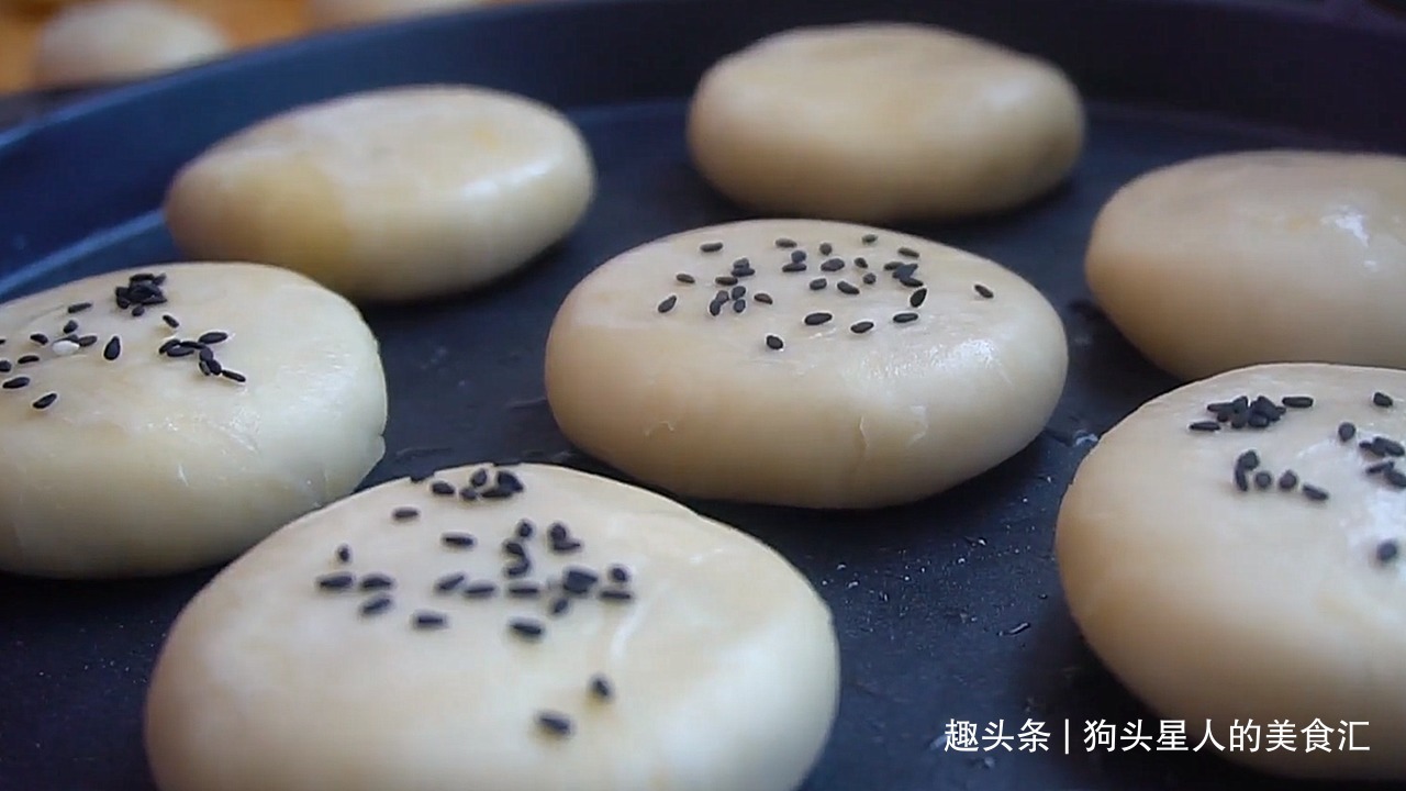 红薯没见过的做法,第一次知道这种,外酥里糯,咬一口酥掉渣