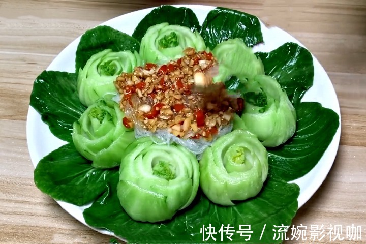 叶子|油菜不要老是拿来熬汤，教你做凉拌油菜，好吃下饭，不油腻
