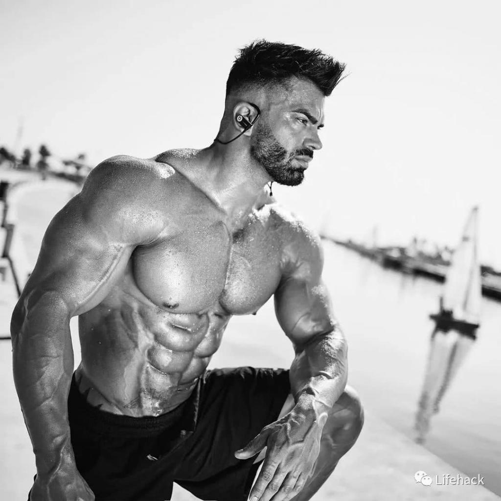 st一张裸照征服全世界这个男人的肉体简直逆天了