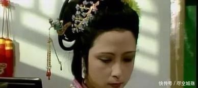 公馆|王熙凤去小花枝巷公馆见尤二姐时, 她为何要一身白色的穿着打扮