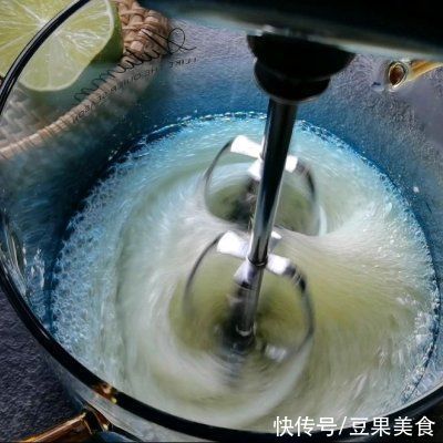 老妈|老妈做的黄桃奶油舒芙蕾，怎么吃都不腻