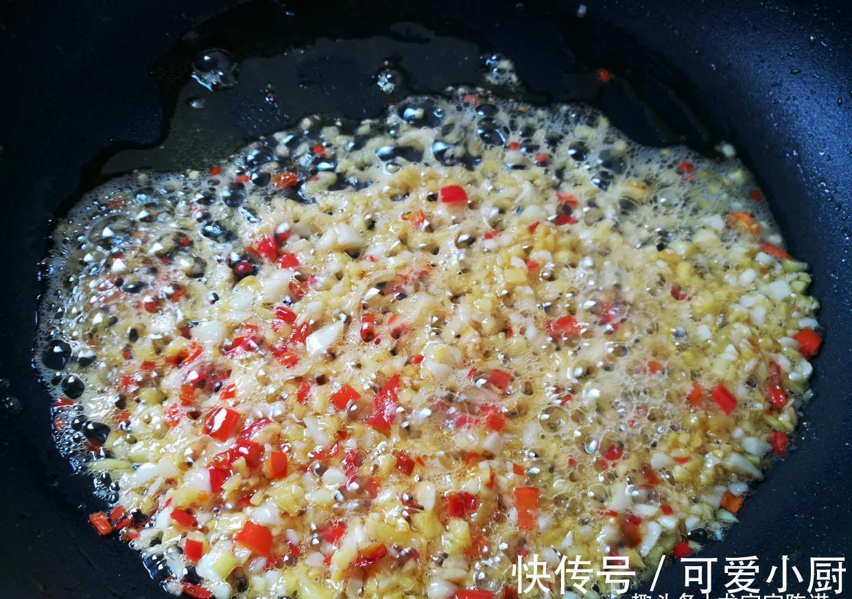 秋天我常做这酱菜，拌面吃火锅都适合，营养实惠，随吃随取真省事