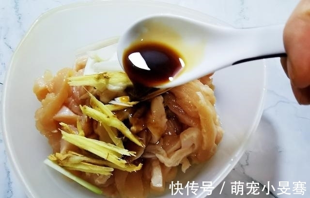 关晓彤晒出减肥食谱，全是妈妈亲自搭配，难怪个高还那么瘦，服气