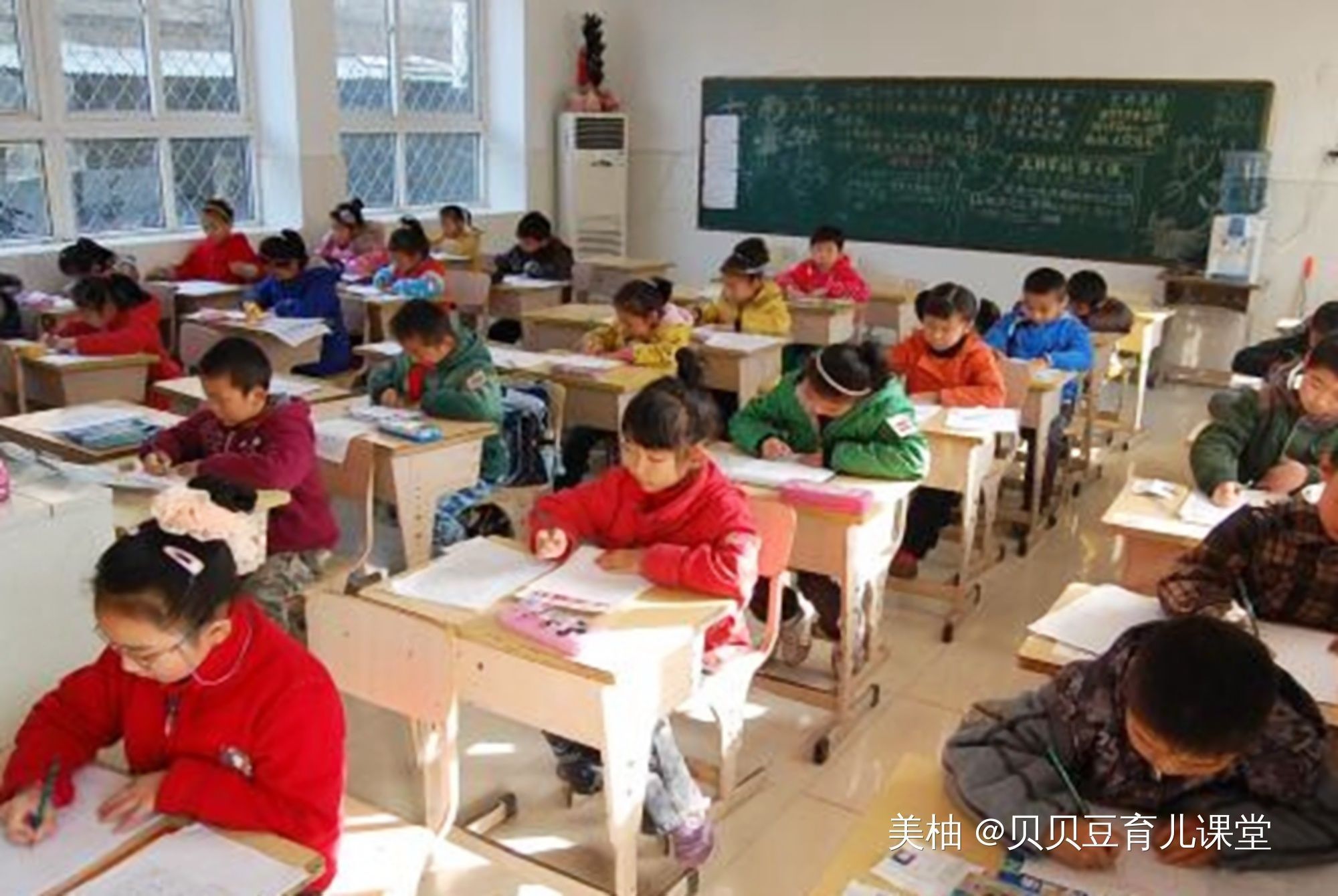 青春期|女孩生长规律和男孩有啥不同?初潮是分水岭,做好这些还能搏一搏