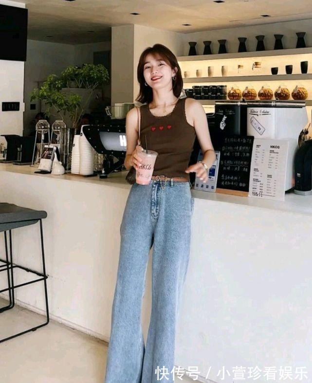 极简|会穿衣搭配很关键,不知道怎么搭配的女生,可以选择极简穿搭风格