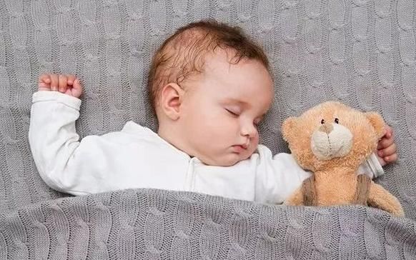 安稳|从这2个方面入手，让孩子睡个安稳觉