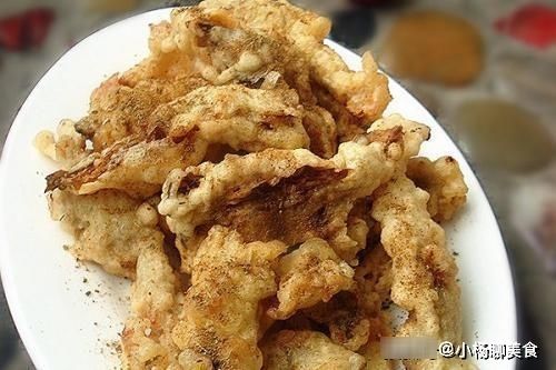 炸平菇时，有人用面粉有人用淀粉，大错特错！大厨教你最正确做法