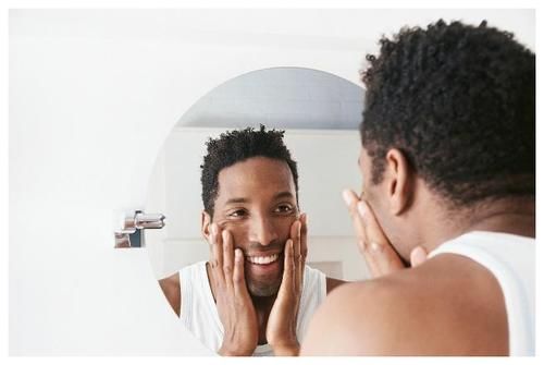 男性朋友|肾好的男人,通常没有“2黑、2臭”,若你也如此,真值得炫耀