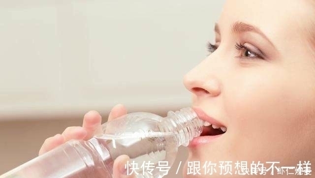 喝水|晨起后的4个“短命”习惯,若你一个都没有,或许与“长寿”有缘