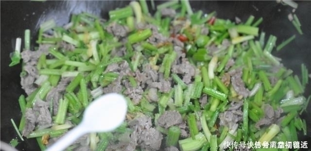 切法|炒牛肉，先用“它”泡一泡，随你怎么炒都不老，很多人还不知道！