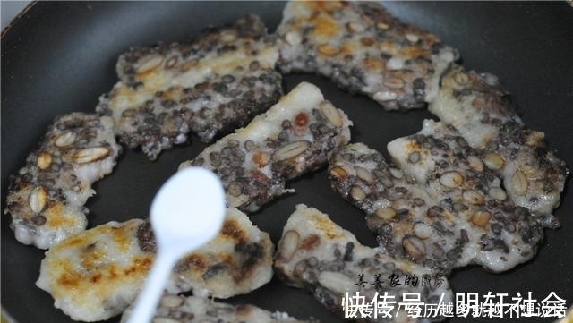家娃|早餐吃它,胜过10个肉包子!一拌一煎就上桌,焦香好消化!