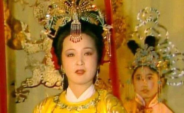 贵妃!元春为何从女官升为贤德妃、贵妃?她得罪了谁?被弓弦勒死的证据