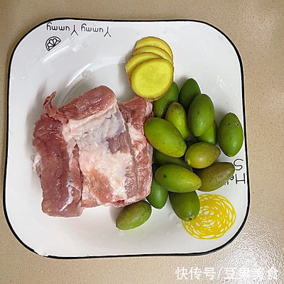 广东靓汤—秋季润肺青橄榄排骨汤