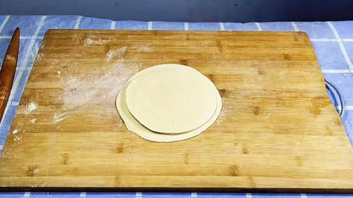  做法|面点师教你“手抓饼”新做法，香脆掉渣，放两天也不会软