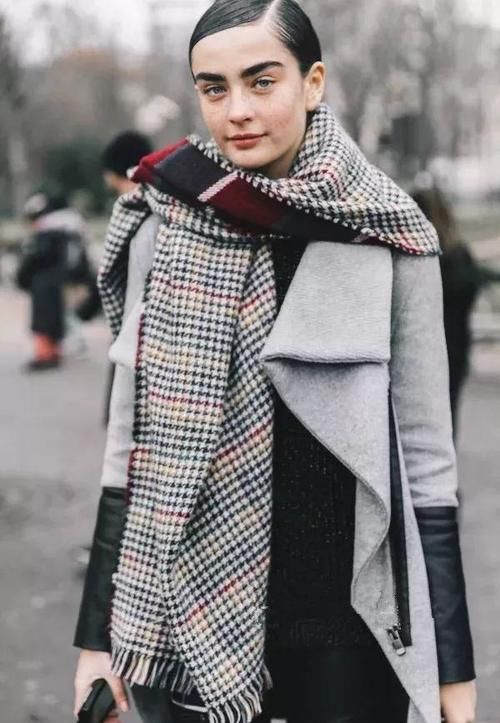 冬季围巾怎么搭配才保暖又时髦？记住这4个小技巧就足够了