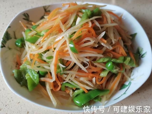 好吃|这3种素菜一起炒，原来这么好吃，不放肉也很香，难怪孩子爱吃