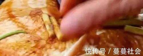 电饭煲焖大鸡腿，只需要一个电饭煲，不加一滴水，做出来鲜嫩多汁