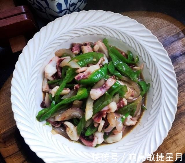 黑胡椒青椒炒章鱼,家常小炒,鲜香下饭!