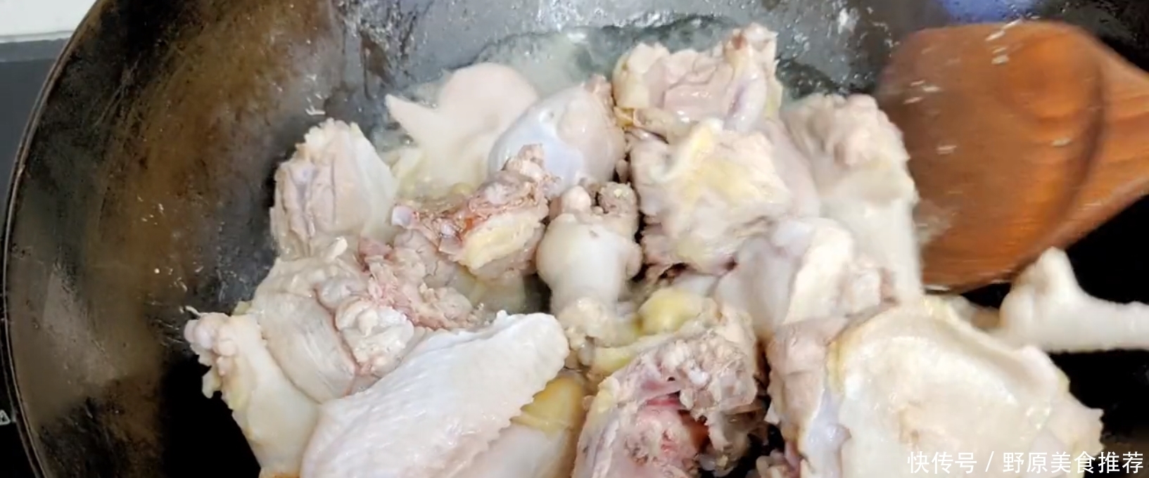 家常炖老母鸡,不用炖3小时,教你一妙招,40分钟鸡肉软嫩入味