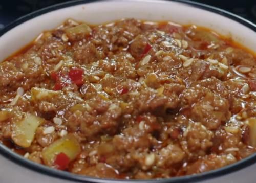  想吃香辣牛肉酱不用买，在家教你轻松做，烹饪简单，美味又解馋