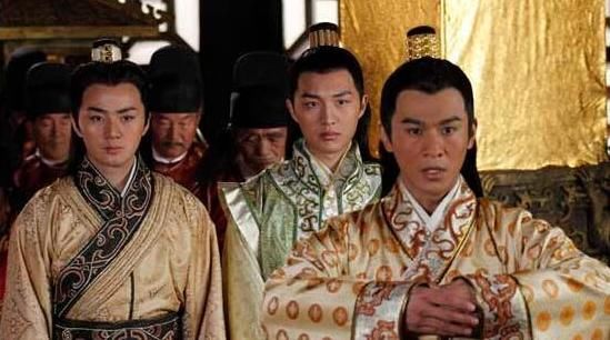 国家|历史上三位没登上皇位的人，有一人做了皇帝，国家就不会积贫积弱