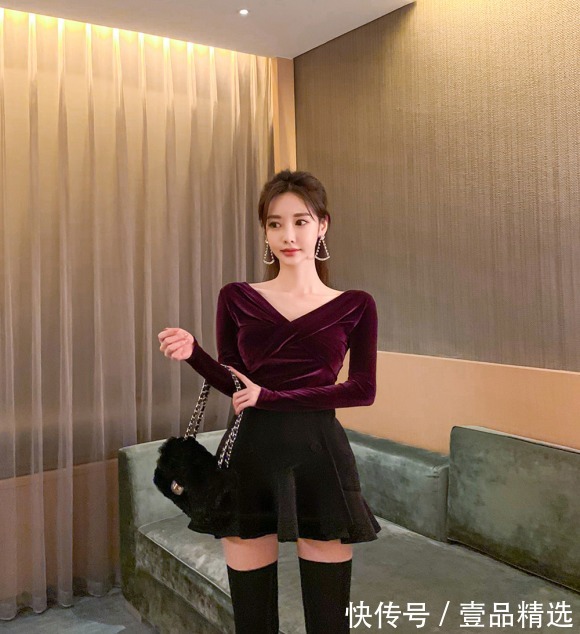 洋裙|女神孙允珠高清时尚搭配:葡萄汁露斜衩娇可俏美小洋裙