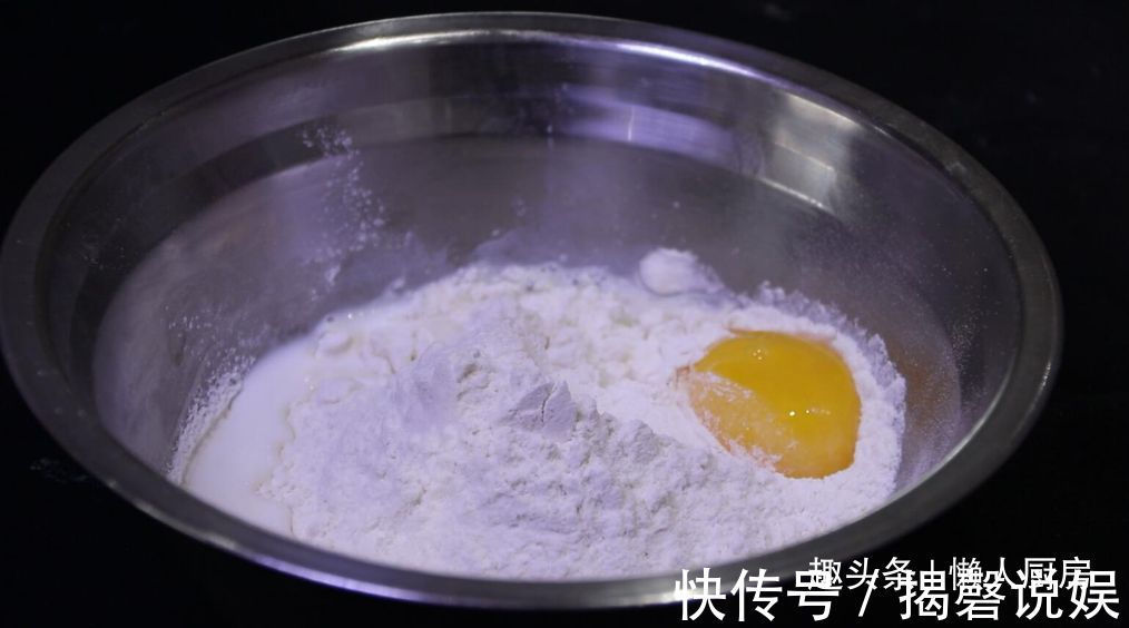 黄油|花生酱不只是调味品，配上面粉做的花生酥，一口一个吃着太香了