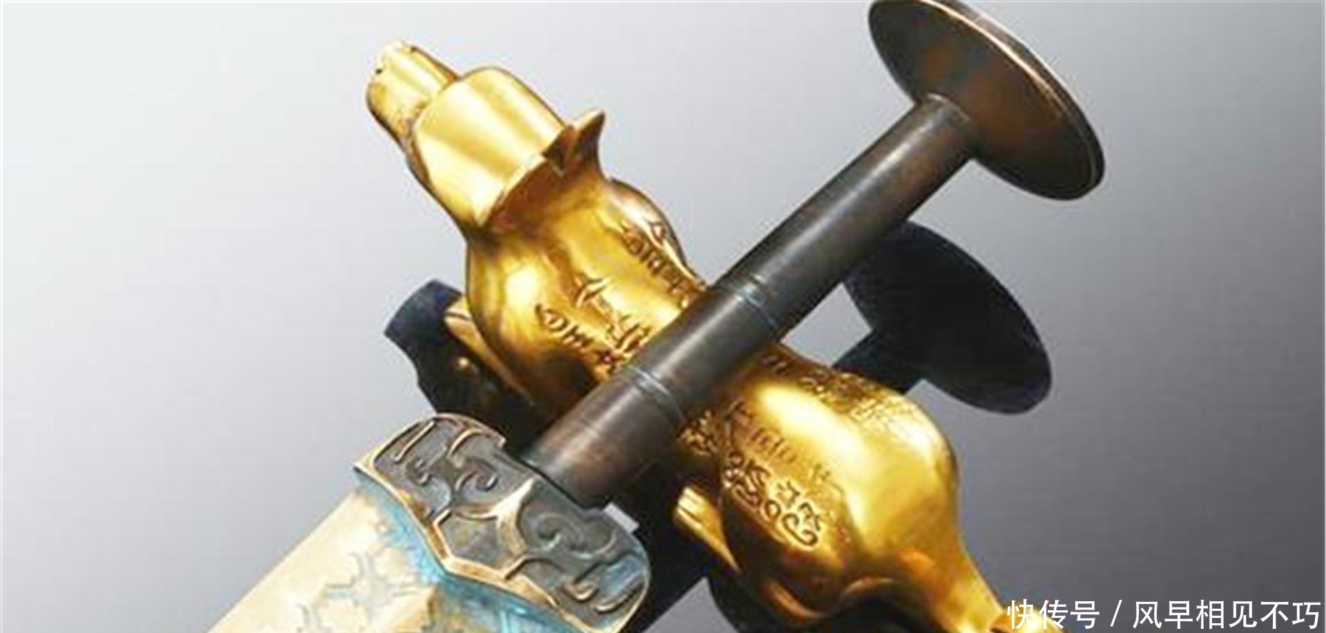 越王勾践剑历经千年不锈,专家在X光下照射,直呼:这不可能