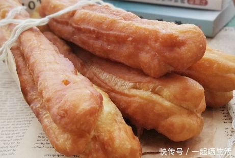  小苏打|炸油条时，别只会放小苏打，教你1招技巧，油条个个蓬松还酥脆