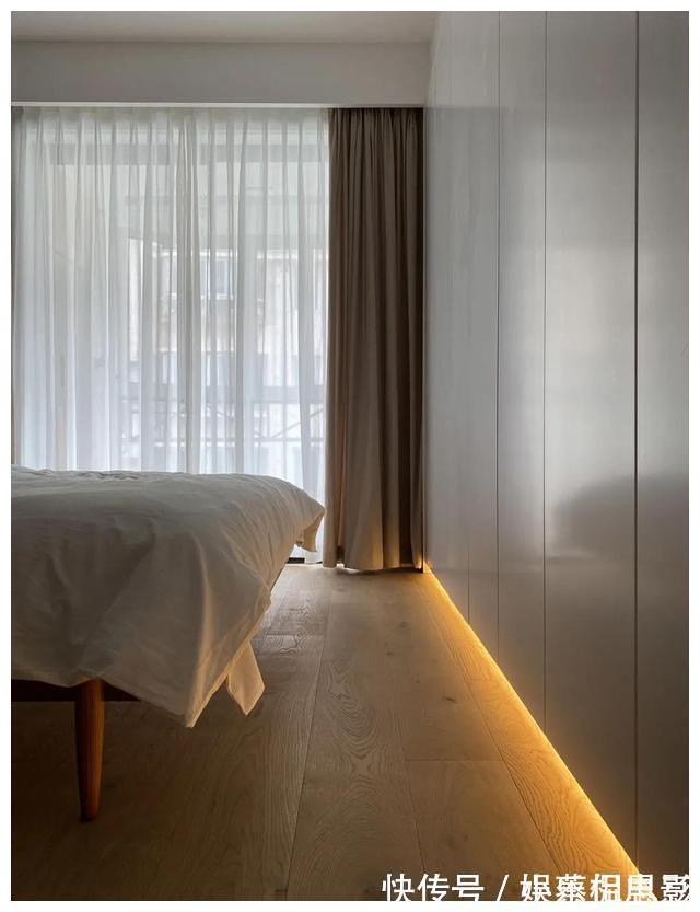 户型|89㎡高颜值美宅，「书墙+地台」的设计很抢眼，轻松住下三代人！